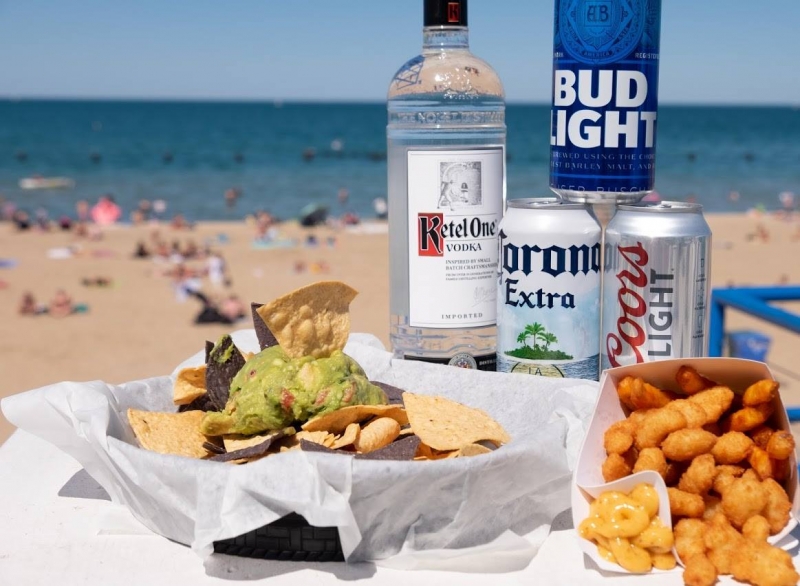 Castaways Bar & Grill